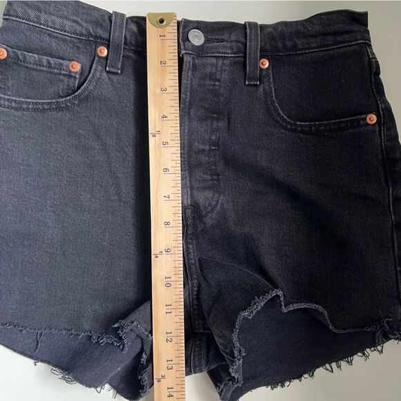 Levi’s Ribcage Shorts Cutoffs Jean Shorts Denim Black Button Fly Size 28 - Picture 6 of 7